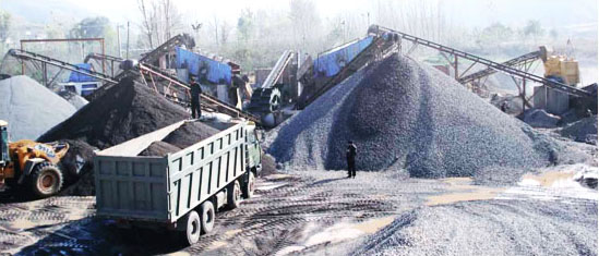 高鐵建設(shè)砂石生產(chǎn)線作業(yè)現(xiàn)場